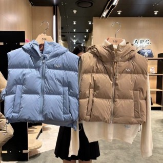 A.P.C GOLF [아페쎄 골프] 정로스급 여성 후드 다운 베스트 조끼