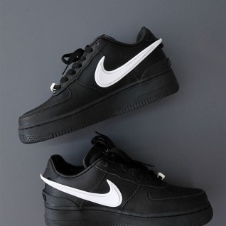 [NIKE] 나이키 X 엠부쉬 에어포스 1 로우 SP 블랙