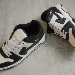 [OFF-WHITE] 오프화이트 아웃 오브 오피스 판다