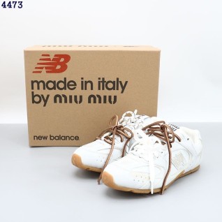 미우미우 x 뉴발란스 530 SL 블리치드 스니커즈