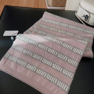 미우미우 이니셜 니트목도리 머플러